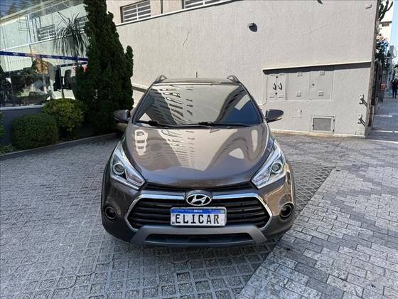 HYUNDAI HB20X 1.6 16V PREMIUM FLEX 4P AUTOMÁTICO HYUNDAI HB20X 1.6 16V PREMIUM FLEX 4P AUTOMÁTICO